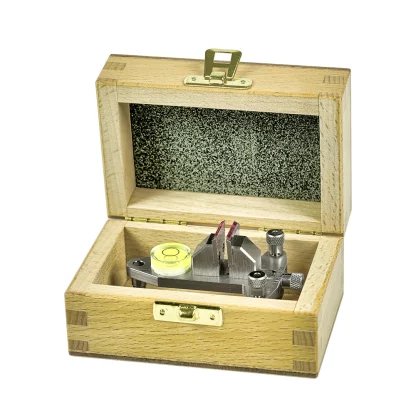 DIVERS-24-Outil-pour-équilibre-des-balanciers-ave- lame-lisse-en-rubis-et-niveau-à-bulle